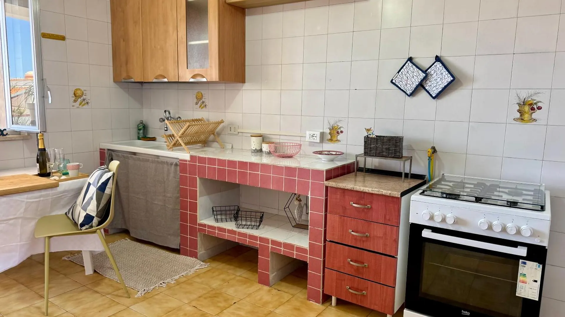 아파트 Relax And Comfort 3 Bedrooms With Ac Near The Beach With Terrace And Free Parking 알카모 이탈리아